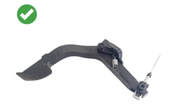 Mercedes-Benz ML W163 Accelerator throttle pedal A1633000704