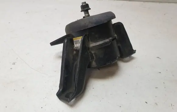 KIA Sportage Engine mount bracket 21810F1000