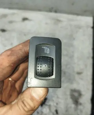 Volkswagen Golf IV Seat heating switch 1J0963564B