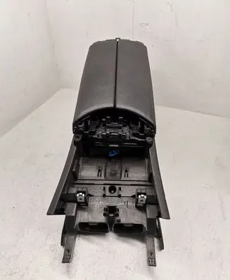 Mercedes-Benz C W205 Center console A2056801950