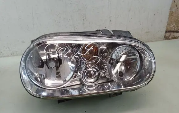 Volkswagen Golf IV Headlight/headlamp