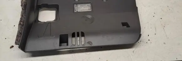 BMW 6 E63 E64 Dashboard lower bottom trim panel 7157544