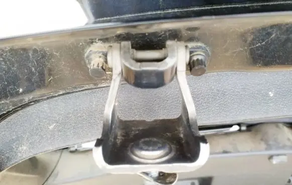 Volkswagen Golf VI Tailgate/trunk/boot hinge
