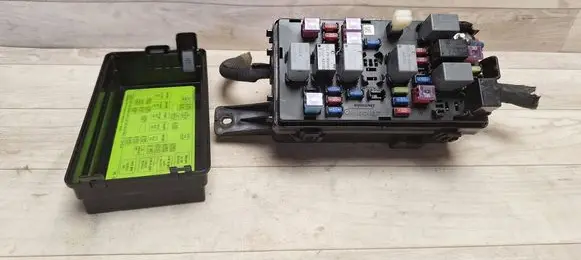 Chevrolet Aveo Fuse box set 96867762 96867762GA