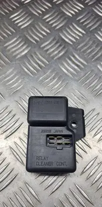 Subaru Forester SF Window wiper relay 3300120517
