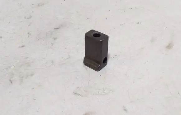 Seat Altea XL Fuel Injector clamp holder