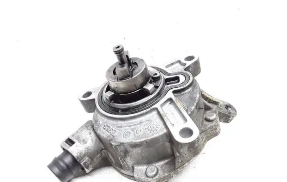 Volvo V70 Vacuum pump 30731825