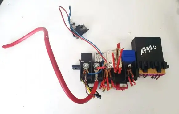 Audi A6 S6 C5 4B Fuse box set 8l0941822a