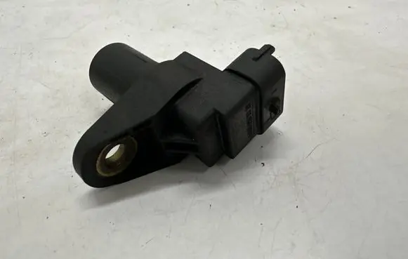 Mercedes-Benz R W251 Camshaft position sensor A0051531328