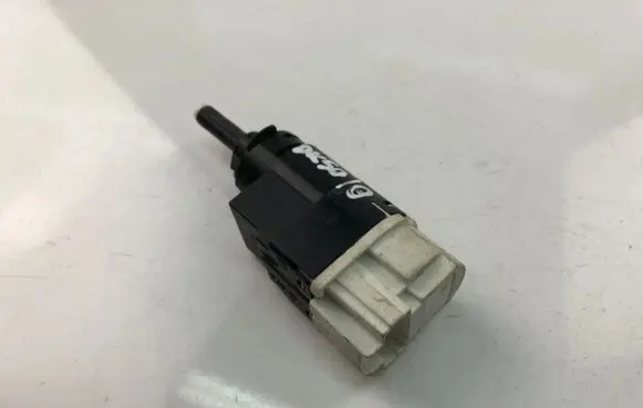 Renault Captur Other switches/knobs/shifts 253206170R