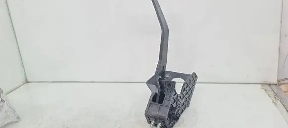 KIA Ceed Clutch pedal L110328001H110