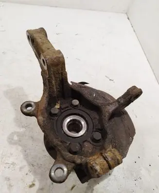 Nissan X-Trail T31 Front wheel hub spindle knuckle