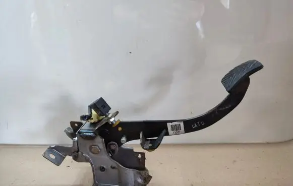 Hyundai Santa Fe Clutch pedal 
