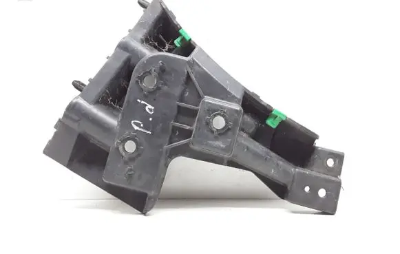 Volvo V60 Front bumper mounting bracket 31323833