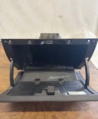 Renault Master III Glove box 685000045R