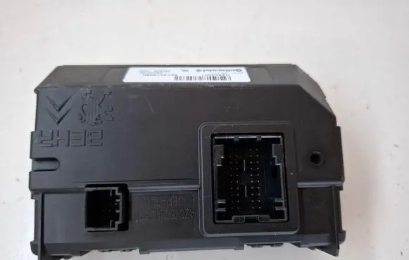 Citroen DS5 Air conditioning/heating control unit 9674272080