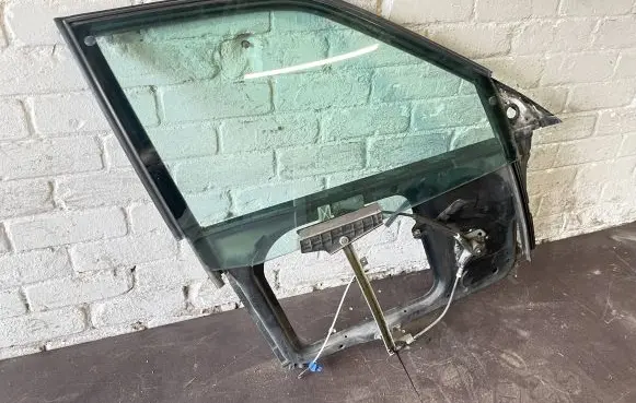 Audi 100 200 5000 C3 Front window lifting mechanism without motor 443837712