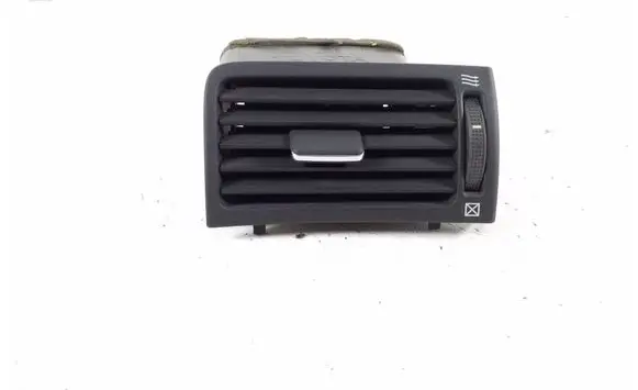Toyota Avensis T250 Dashboard side air vent grill/cover trim 55660-05090
