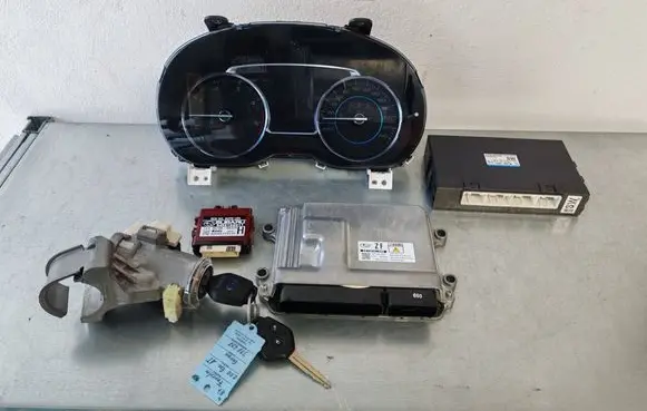 Subaru Forester SJ Engine ECU kit and lock set 22765AL680 2757009011