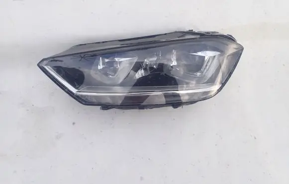 Volkswagen Golf Sportsvan Headlight/headlamp