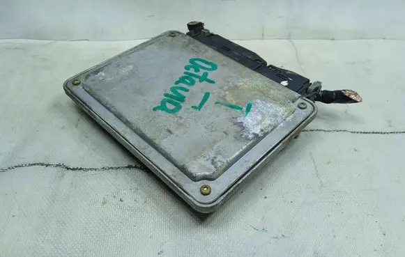 Skoda Octavia Mk1 (1U) Engine control unit/module 06A906018DJ 0261206144