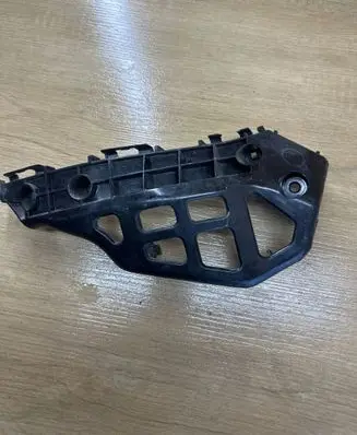 Toyota Auris E180 Fender mounting bracket 02050 52535