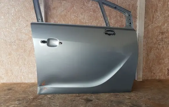 Opel Meriva B Front door SE456786789UGUGKJ