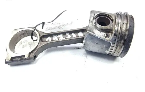 Renault Master III Piston with connecting rod