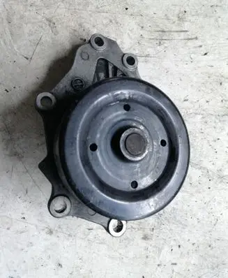 Toyota Corolla Verso AR10 Water pump 7G11X