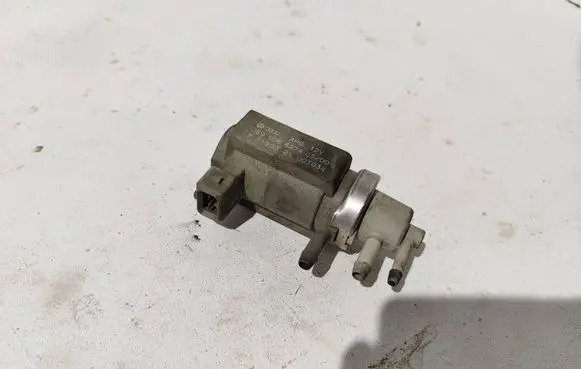 Audi A6 S6 C5 4B Turbo solenoid valve 059906627A 100T034