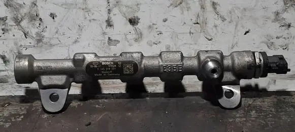 Opel Insignia A Fuel main line pipe 0445214221
