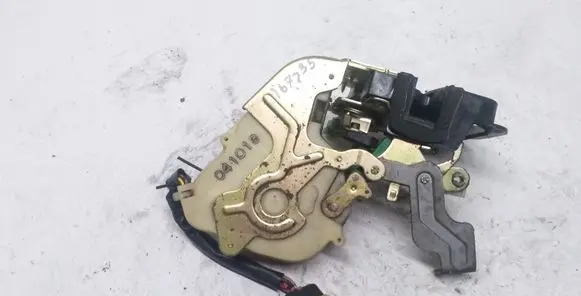 KIA Sorento Front door lock 041013