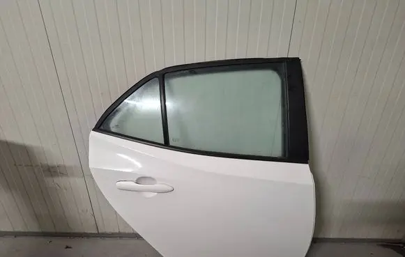 Toyota Corolla E160 E170 Rear door