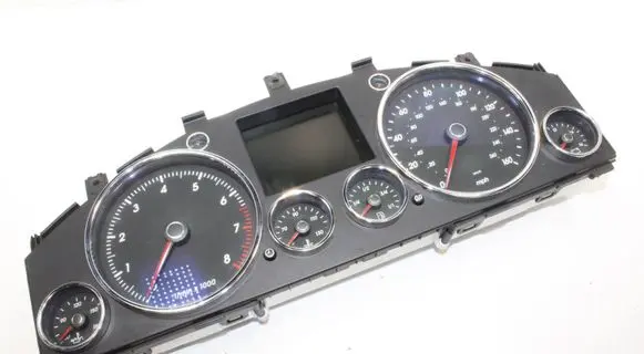 Volkswagen Touareg I Speedometer (instrument cluster) 7L6920980Q 0263655006