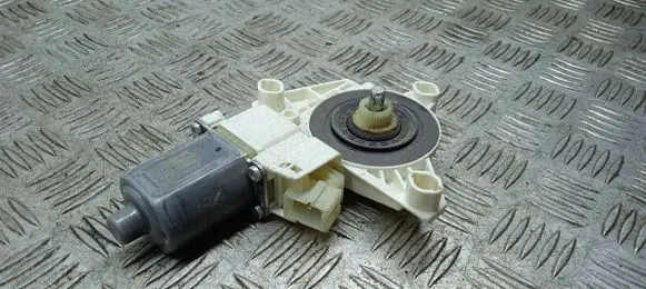 Mercedes-Benz GLE (W166 - C292) Front door window regulator motor A1669060201