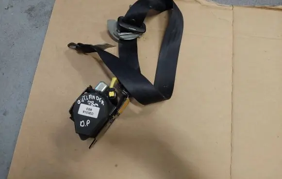 Mitsubishi Outlander Front seatbelt 604675800A