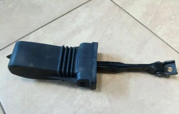 Audi A3 S3 8V Front door check strap stopper 8V0837267 NE70280