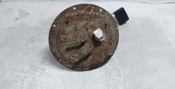 Mazda 5 Fuel level sensor 