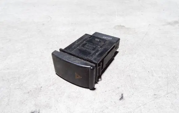 Hyundai Lantra II Hazard light switch 9379028000