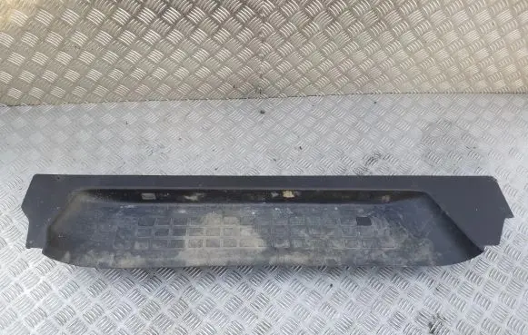 Opel Vivaro Rear sill trim cover 9819870377
