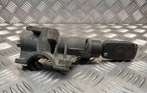 Audi A6 S6 C5 4B Ignition lock 4B0905851C 4B0905849