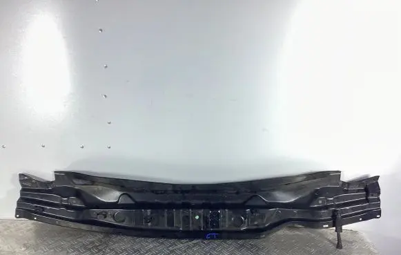Lexus CT 200H Other engine bay part