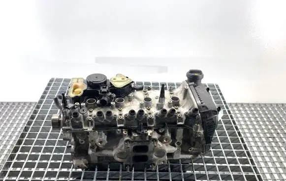Volkswagen PASSAT B8 Engine head 06Q103403A