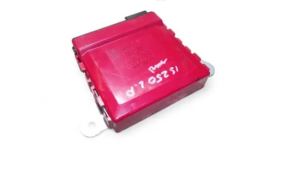 Lexus IS 220D-250-350 Wing mirror control module 8943053010