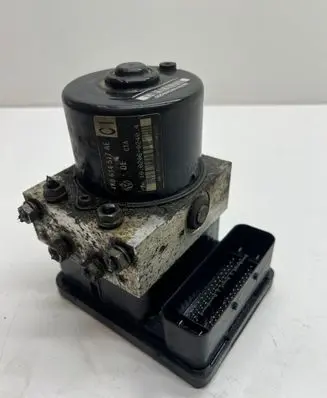 Volkswagen Touran I ABS Pump 1K0907379AC 00005305H0 10096003593
