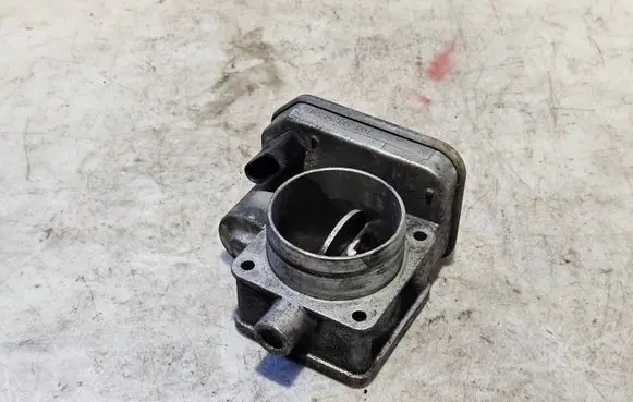 Volkswagen Caddy Throttle valve 038128063J