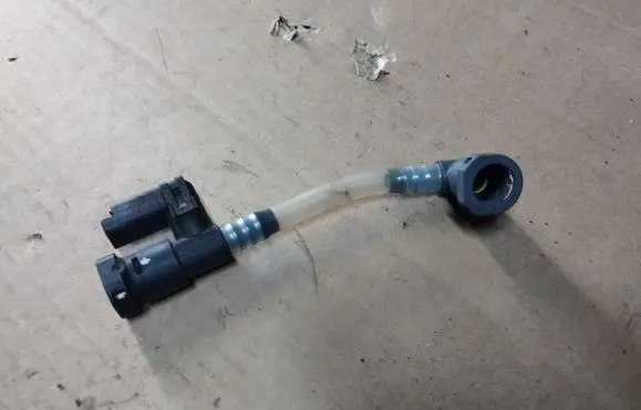 Peugeot 4007 Fuel line pipe FPSC080001