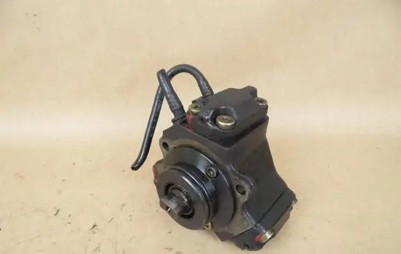 KIA Carens II Fuel injection high pressure pump 0445010038 3310027000 305679