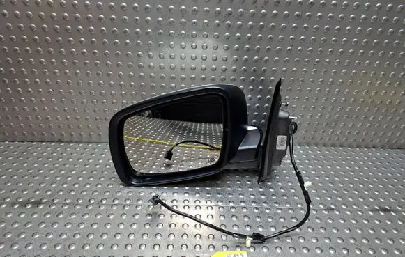 Front door electric wing mirror