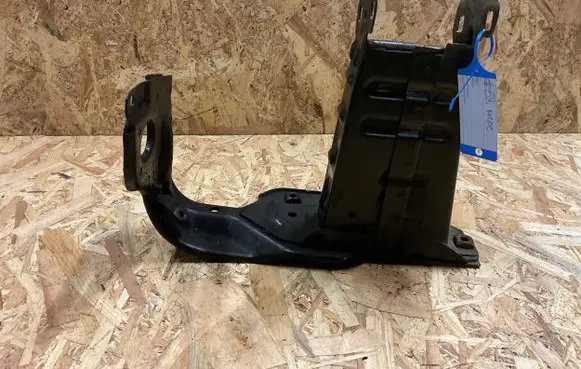 Mercedes-Benz C W203 Radiator support slam panel bracket 